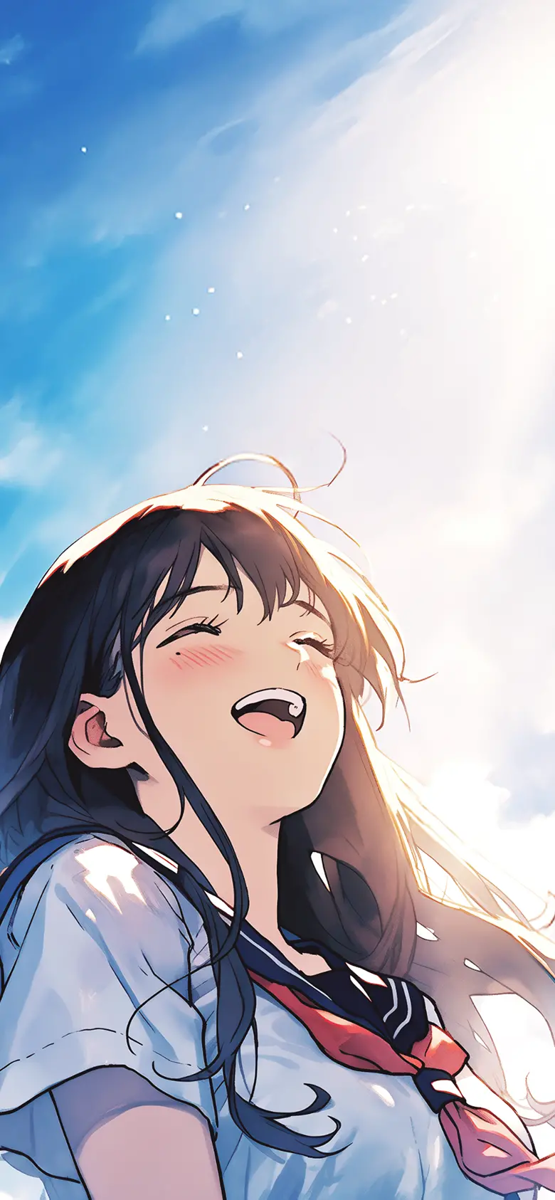 セーラー服姿の少女が、風になびく髪とともに空を見上げて笑っている。
